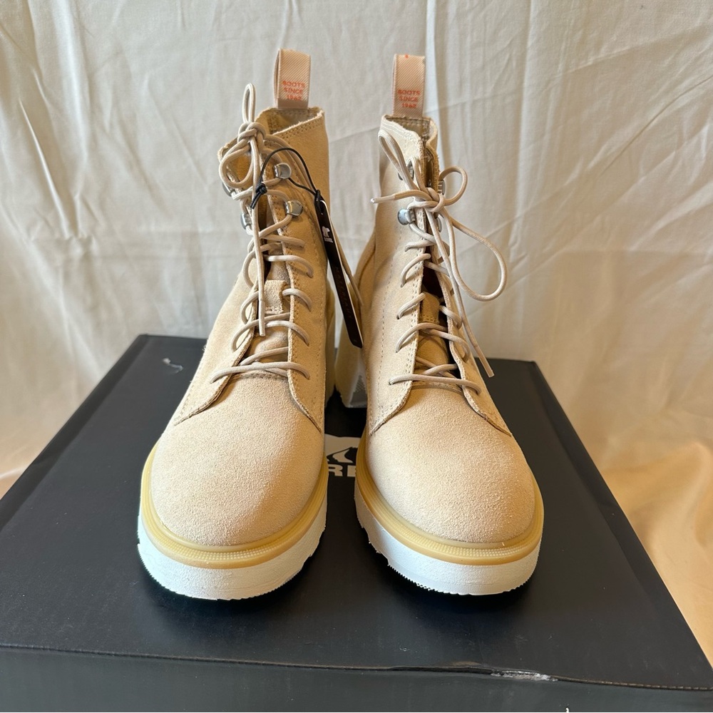 Sorel high-line heel lace boot